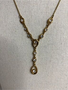 Vintage Nancy & Rise NR Teardrop Gold Tone Necklace Rhinestone